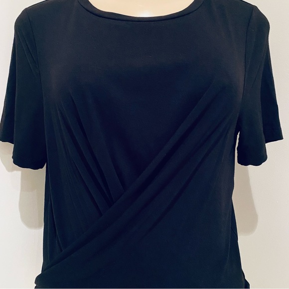 DONNA KARAN  BLACK BANDED WRAP TOP. - Picture 3 of 8